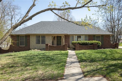 3607 E Colony Sq, Saint Joseph, MO, 64506-1510 | Card Image