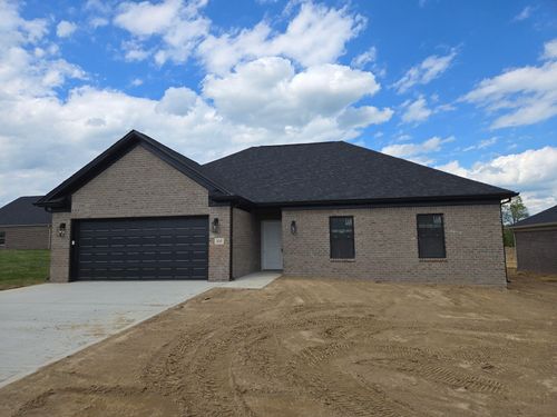 305 Cinchpost Circle, London, KY, 40744 | Card Image