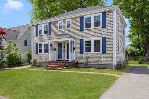 349 Boulevard, Middletown, RI, 02842-5480 | Card Image