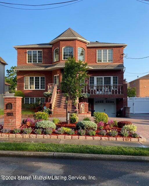 Richmond Rd, Staten Island, NY 10306
