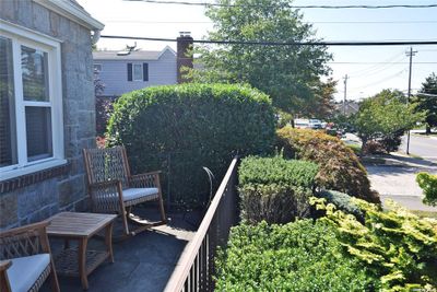 214 Hendrickson Avenue, House other with 3 bedrooms, 2 bathrooms and null parking in Lynbrook NY | Image 3