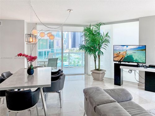 1-906-150 Sunny Isles Blvd, Sunny Isles Beach, FL, 33160-4391 | Card Image