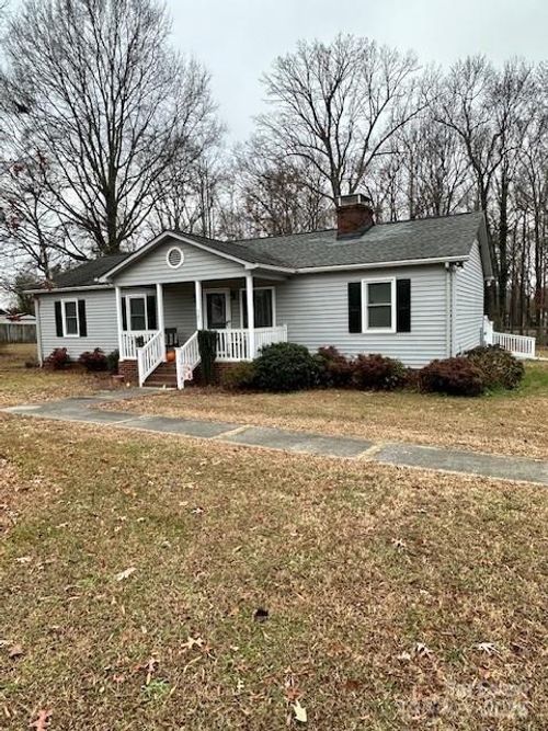 705 Washington Ln, Kannapolis, NC, 28083-3099 | Card Image