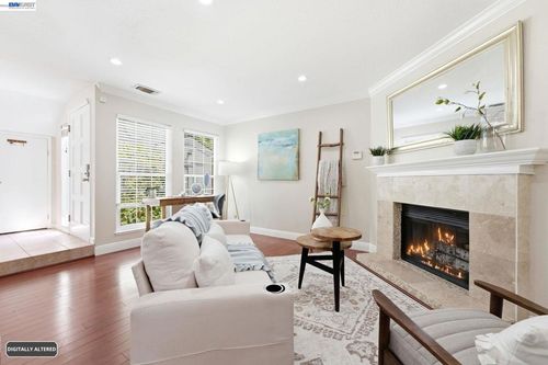 123 Northwood Cmns, Livermore, CA, 94551-3052 | Card Image