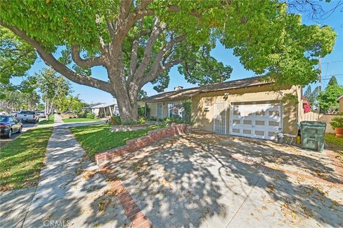 13944 Brightwell Ave, Paramount, CA, 90723-2102 | Card Image