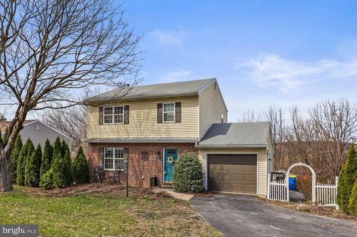 3051 Druck Valley Rd, York, PA, 17406-6925 | Card Image