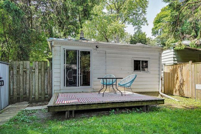 718 William St, House other with 3 bedrooms, 1 bathrooms and 3 parking in London ON | Image 35