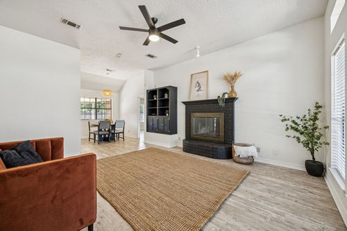 2900 Christopher Dr, Denton, TX, 76209-6465 | Card Image
