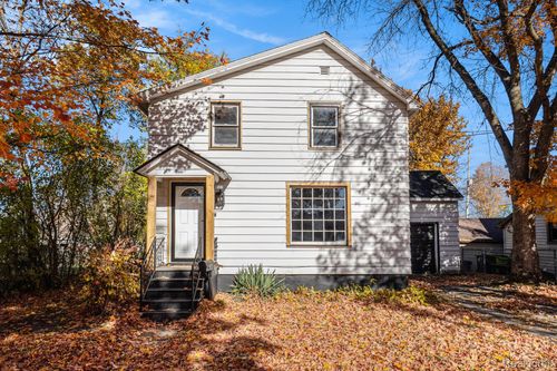 407 E Elizabeth St, Fenton, MI, 48430-2386 | Card Image