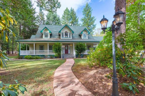 306 White Oak Dr, Cave Junction, OR, 97523-9658 | Card Image