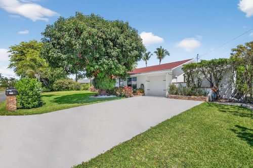 8416 Pine Tree Ln, Lake Clarke Shores, FL, 33406-7850 | Card Image