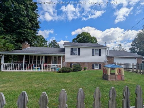 623 Midway Acres Dr, Ripley, WV, 25271-5540 | Card Image