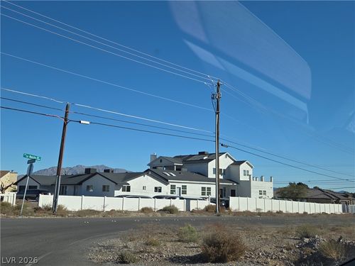 5724 N Grand Canyon Dr, Las Vegas, NV, 89149-1410 | Card Image