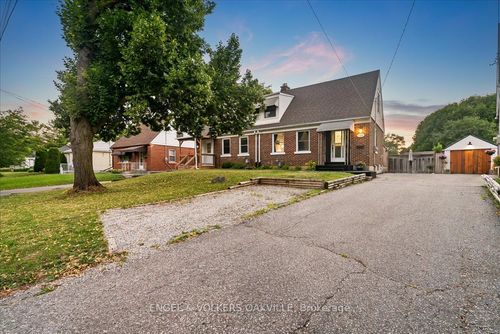 108 Lorne Cres, Kitchener, ON, N2M3Y5 | Card Image