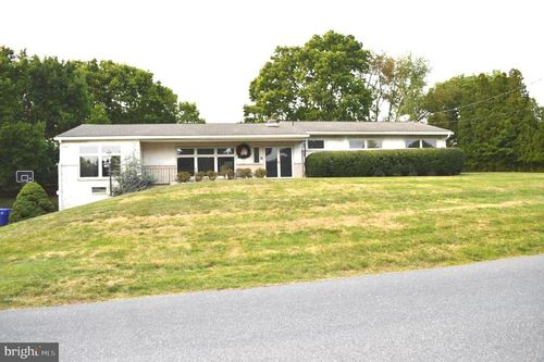 1406 Regency Cir, HARRISBURG, PA, 17110-3027 | Card Image