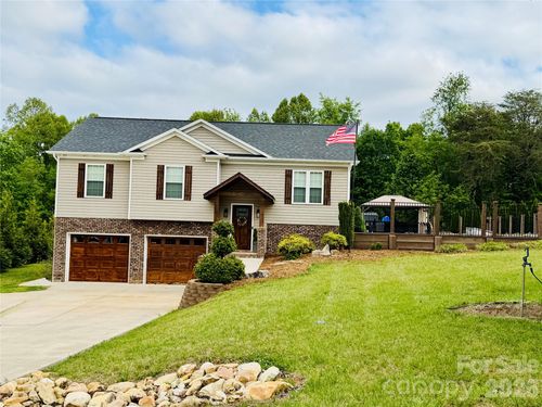 120 Walnut Ln, Taylorsville, NC, 28681-7393 | Card Image