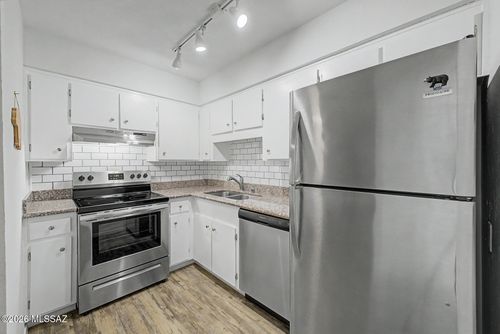251-1600 N Wilmot Rd, Tucson, AZ, 85712-4456 | Card Image