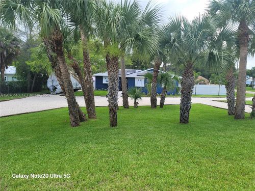 1-2011 Edwin Ave, Fort Pierce, FL, 34946-8734 | Card Image