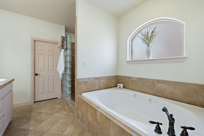 1120 Canyon View Rd, House other with 4 bedrooms, 4 bathrooms and null parking in Dripping Springs TX | Image 20
