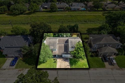 10028 Spring Place Dr, Houston, TX, 77070-6119 | Card Image