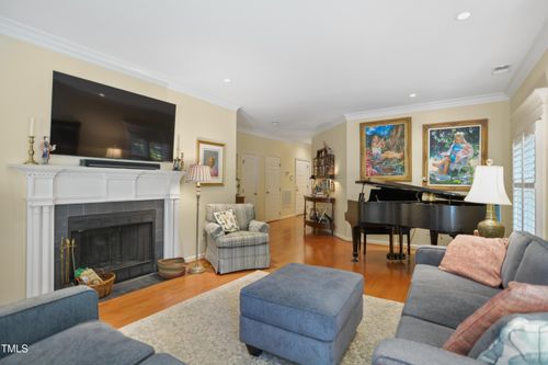 unit-105-741 Bishops Park Dr, Raleigh, NC, 27605-1264 | Card Image