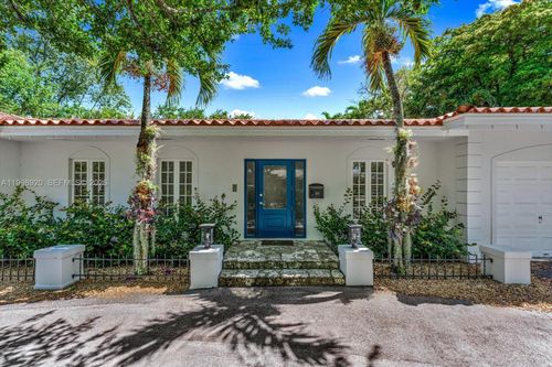 0-186 Edgewater Dr, Coral Gables, FL, 33133 | Card Image