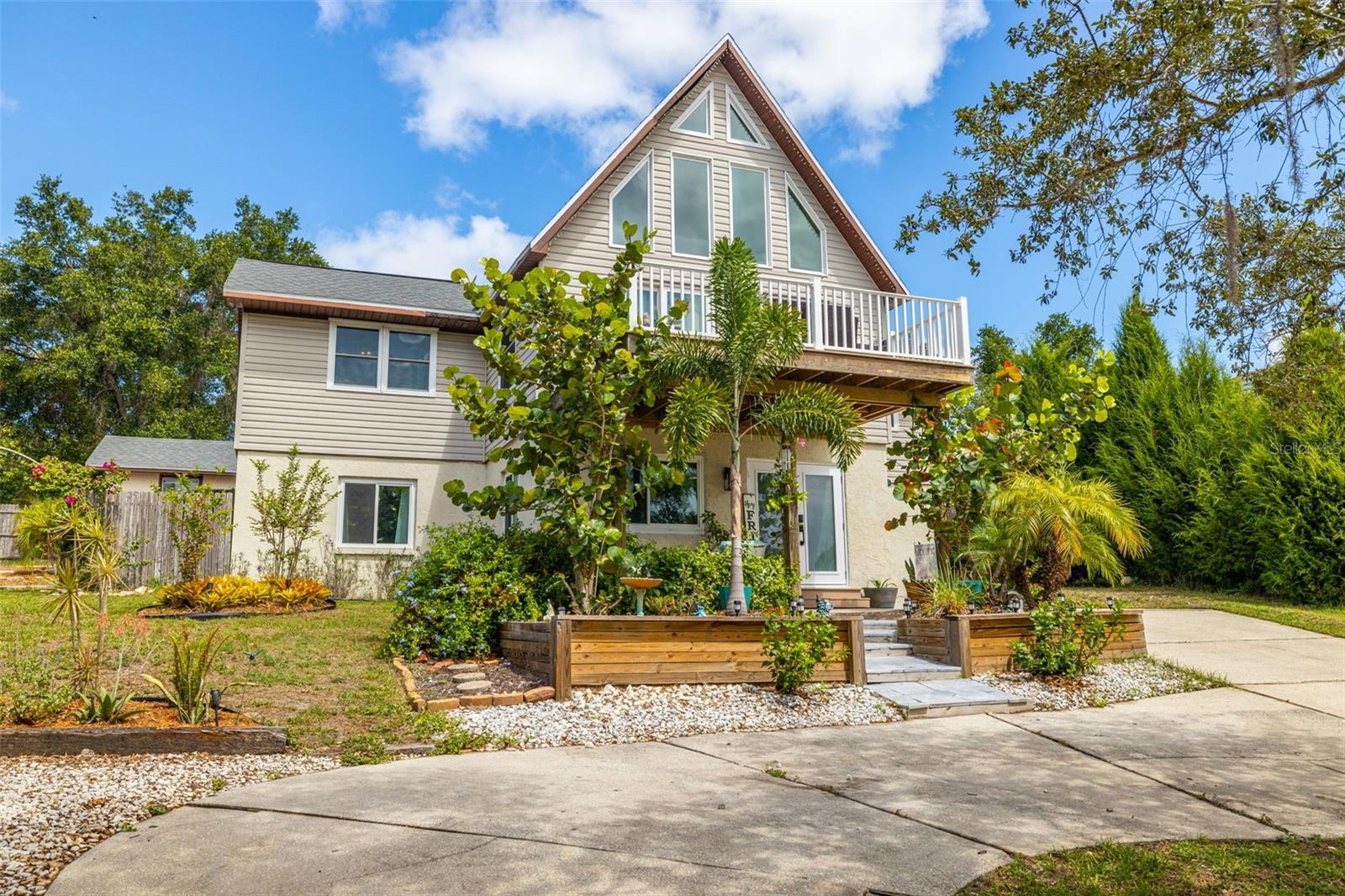 Sunshine Dr, Tarpon Springs, FL 34689
