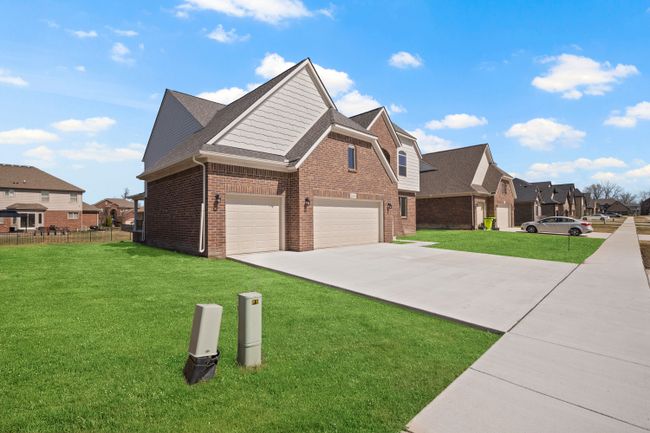 35689 Windridge Dr, House other with 4 bedrooms, 3 bathrooms and null parking in New Baltimore MI | Image 4