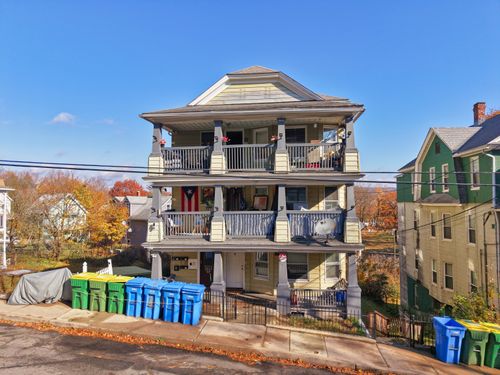 62 Poplar St, Waterbury, CT, 06708-3544 | Card Image