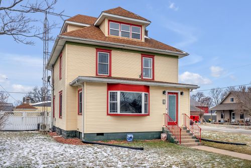 14 N Michigan St, La Crosse, IN, 46348-7007 | Card Image
