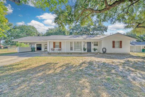 1109 S State St, Madisonville, TX, 77864-2485 | Card Image