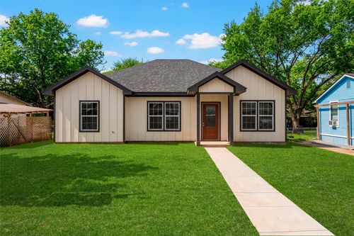 211 Lopez St, Bellmead, TX, 76705-3147 | Card Image