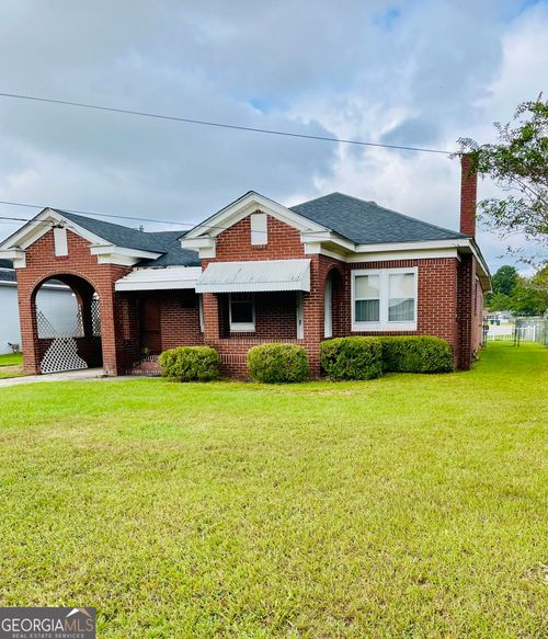 6 N Spring St, Claxton, GA, 30417-1724 | Card Image