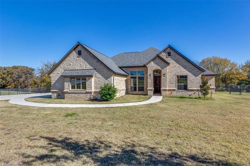 332 Trinity Avenue, Azle, TX, 76020 | Card Image