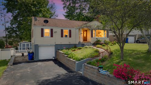 25 Crystal St, Wethersfield, CT, 06109-1509 | Card Image