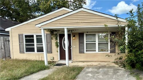 3568 Forest Glen Road, Virginia Beach, VA, 23452 | Card Image