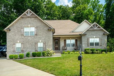 5047 E Mayflower Ct, House other with 3 bedrooms, 2 bathrooms and 2 parking in Greenbrier TN | Image 3