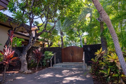 69-1870 Puako Beach Dr, KAMUELA, HI, 96743-8702 | Card Image