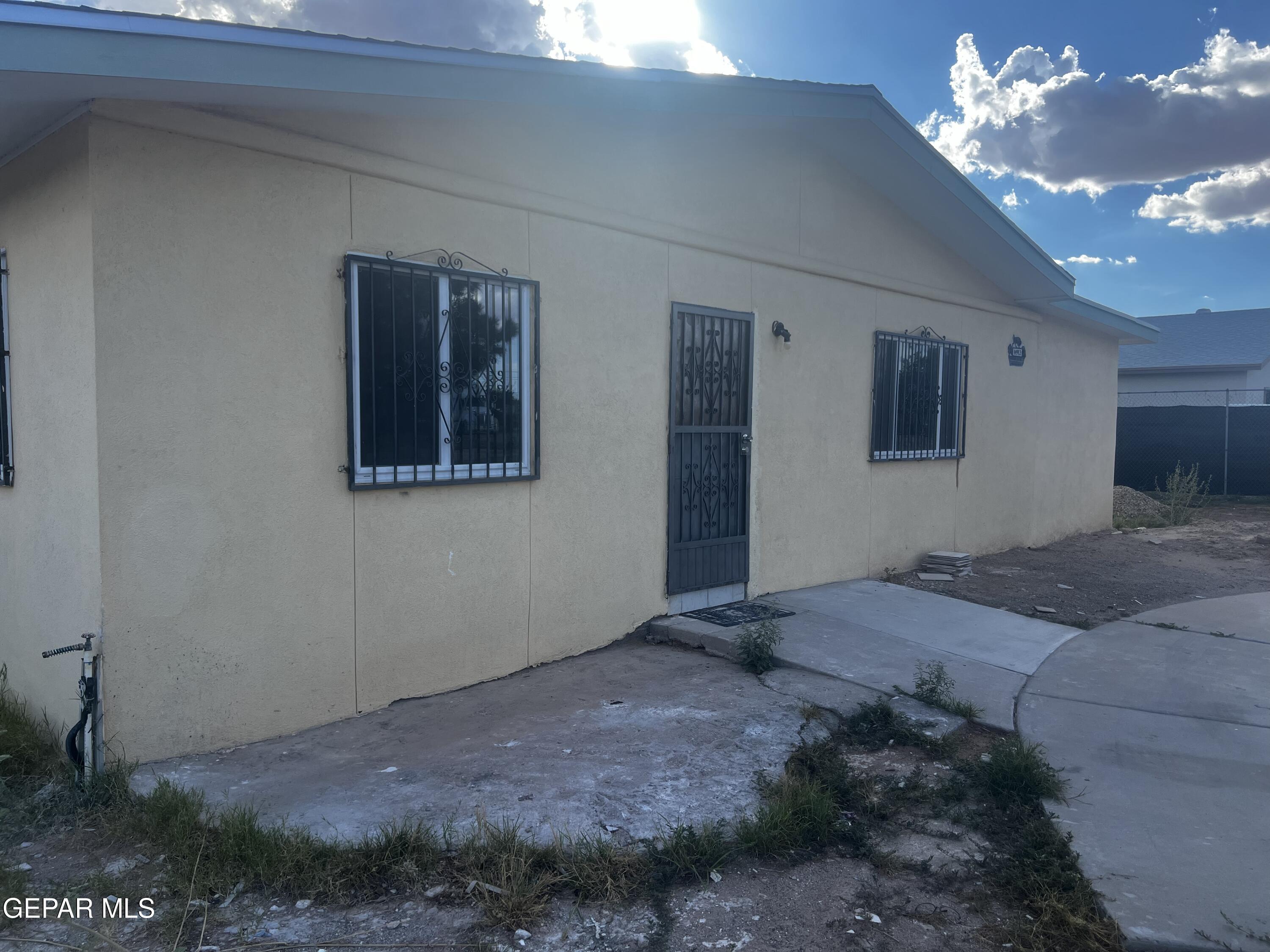 Catherine Jane Dr, El Paso, TX 79938