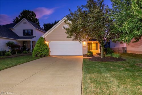 450 Charleton Drive, Medina, OH, 44256 | Card Image