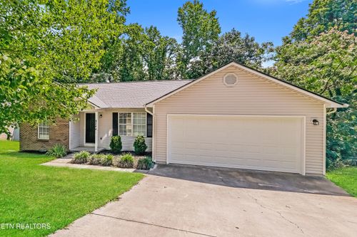 8244 Oak Terrace Ln, Powell, TN, 37849-3628 | Card Image