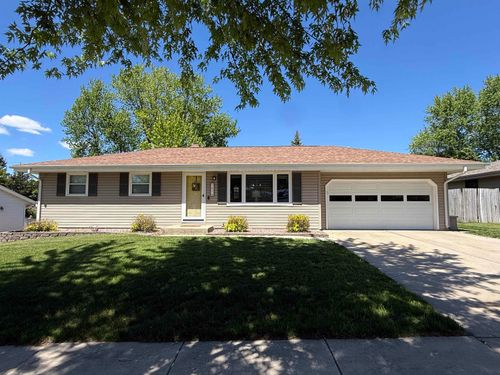 1616 Crestview Street, Janesville, WI, 53546 | Card Image