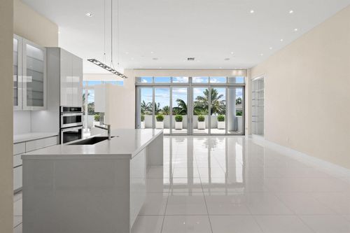 301-2 Water Club Way, North Palm Beach, FL, 33408 | Card Image