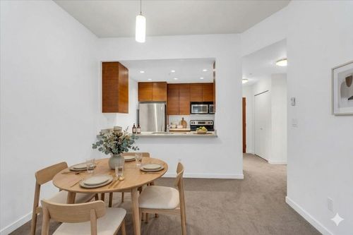 313-1010 Howe St, Vancouver, BC, V6Z1P5 | Card Image