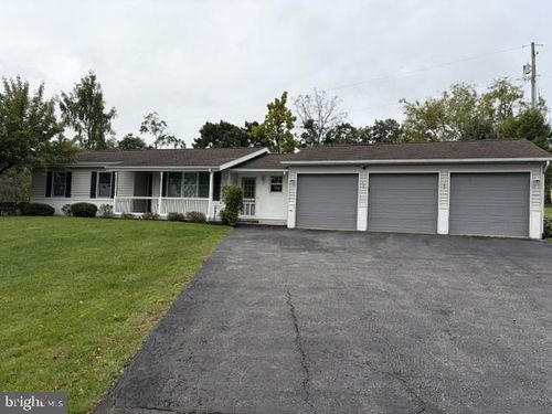 260 Summer Hill Rd, BERNVILLE, PA, 19506-8946 | Card Image