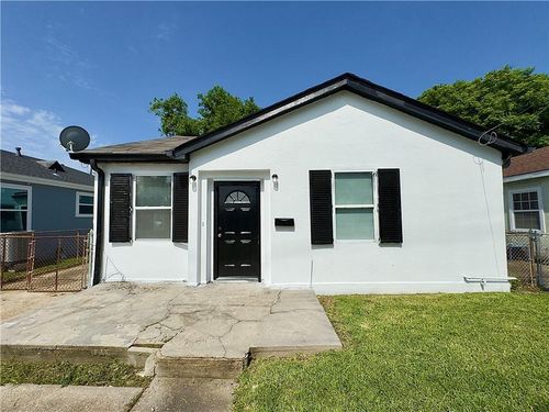 4304 Pauger St, New Orleans, LA, 70122-3112 | Card Image