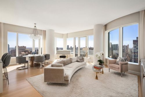 45c-252 E 57th St, New York, NY, 10022-3456 | Card Image