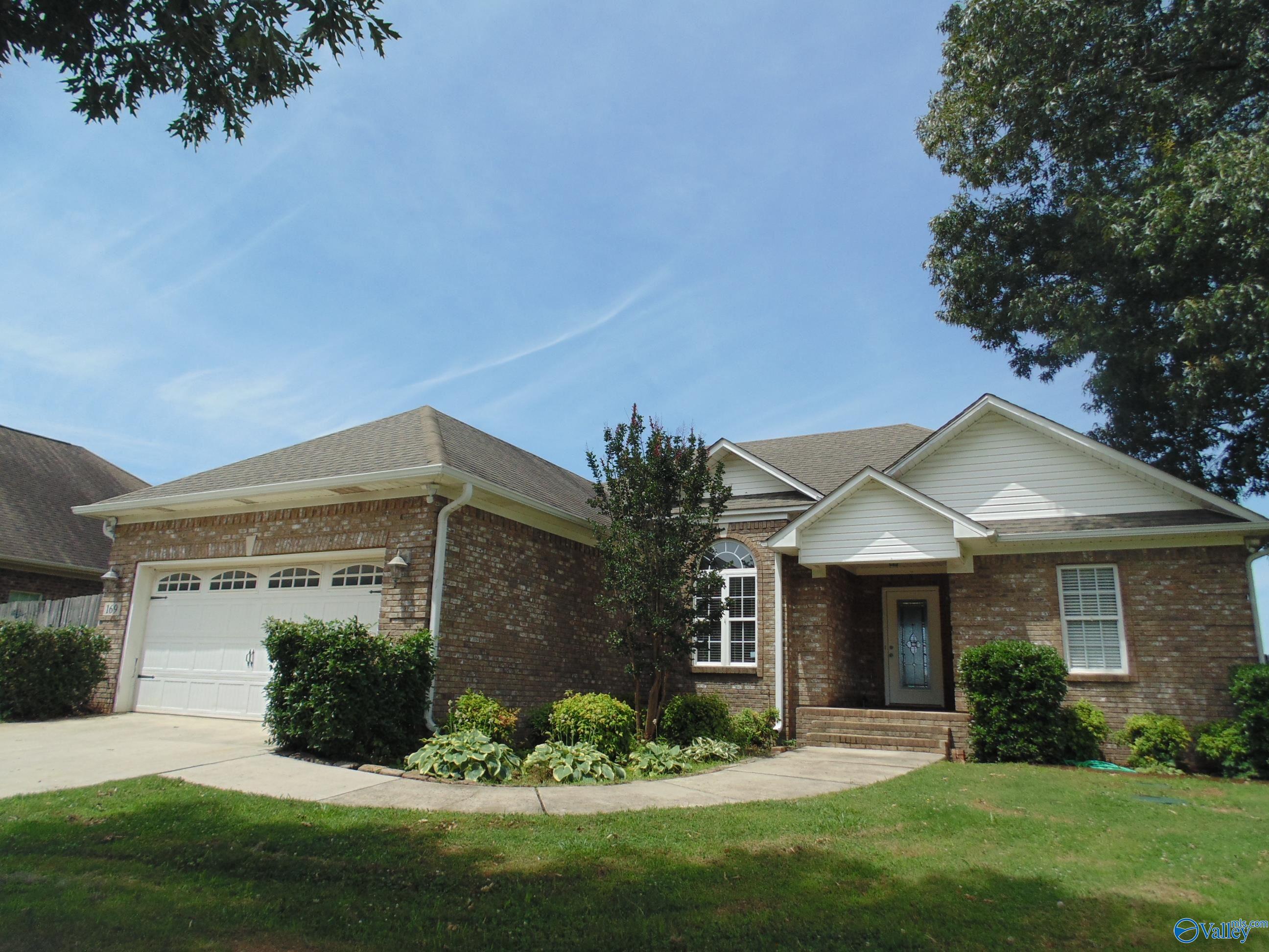 Bucks Pocket Dr, New Market, AL 35761