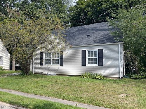 1731 Thornapple Ave, Akron, OH, 44301-2632 | Card Image
