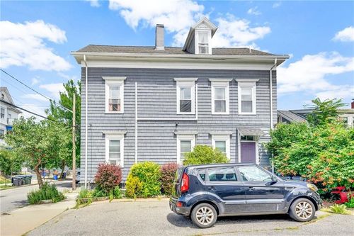 2-72 Courtland St, Providence, RI, 02909-1352 | Card Image